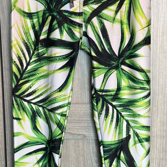NWT Pineapple clothing Island Life leggings - Picture 3 of 3